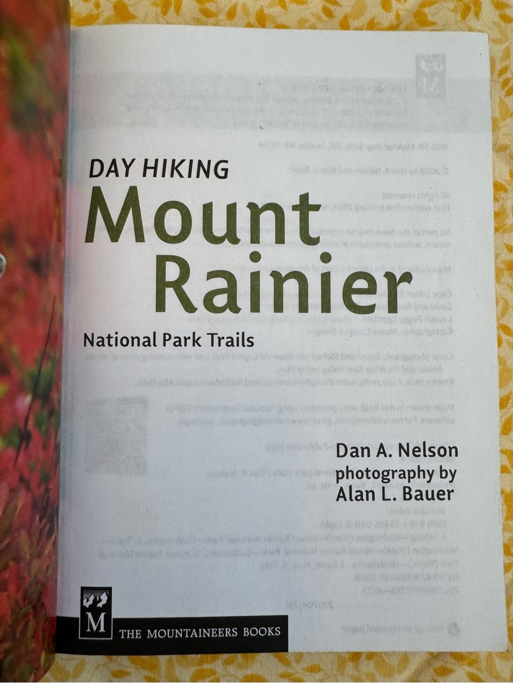 Day Hiking Guide Book - Mount Rainier, WA. National Park. Excellent Condition. - Picture 6 of 10